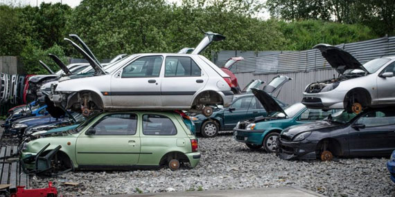 Selling-Your-Old-Car Selling-Your-Old-Car